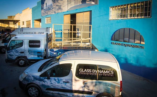 Glass-Dynamics-Trucks