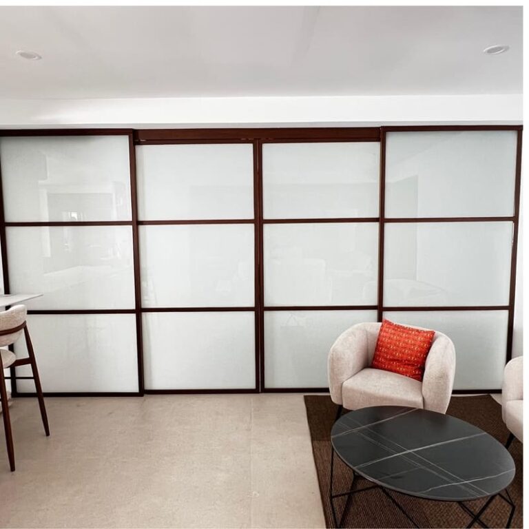 Glass Dynamics -4 puerta division interior