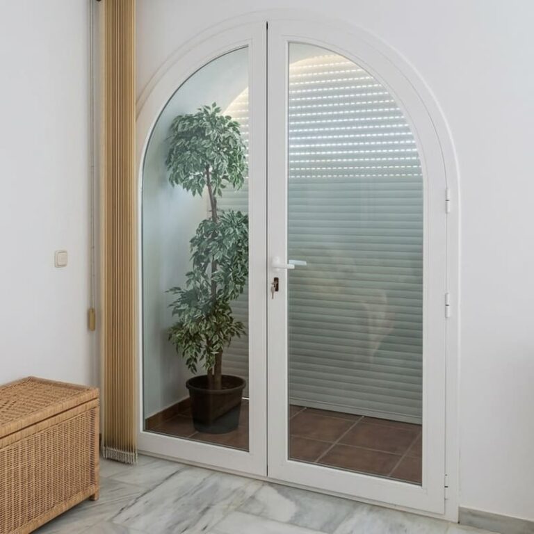 Glass Dynamics - puerta abatible 1