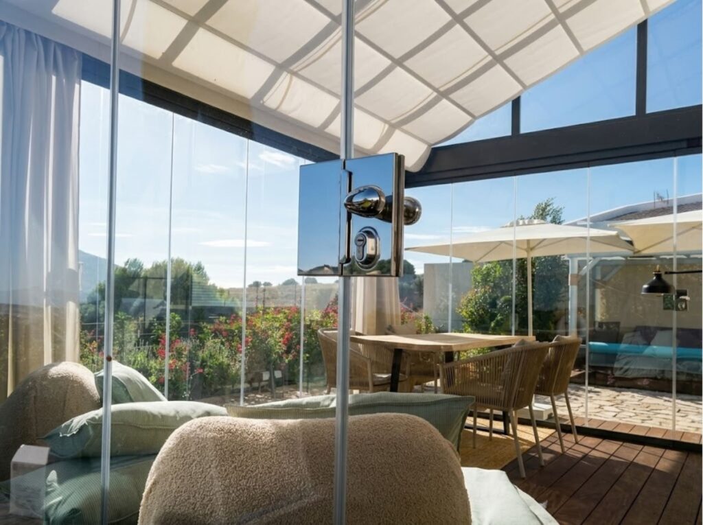 GlassDynamics-cortinas de cristall-glass curtains-portada abajo 9